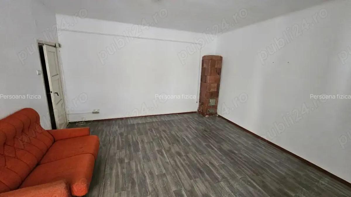 Spatiu zona Garii statia Faget 38 mp vizibilitate stradala - 3