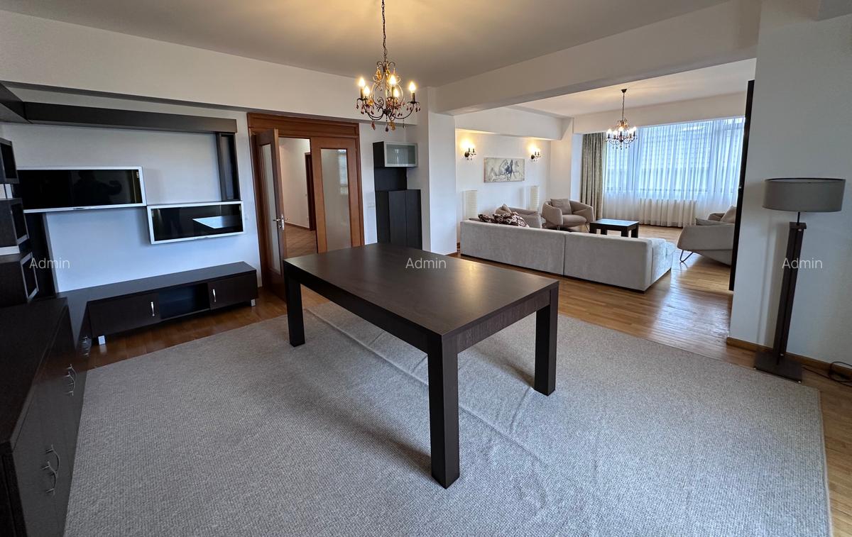 Vedere panoramică către Herestrau.Bloc nou.5-6 camere.200 mp - 2