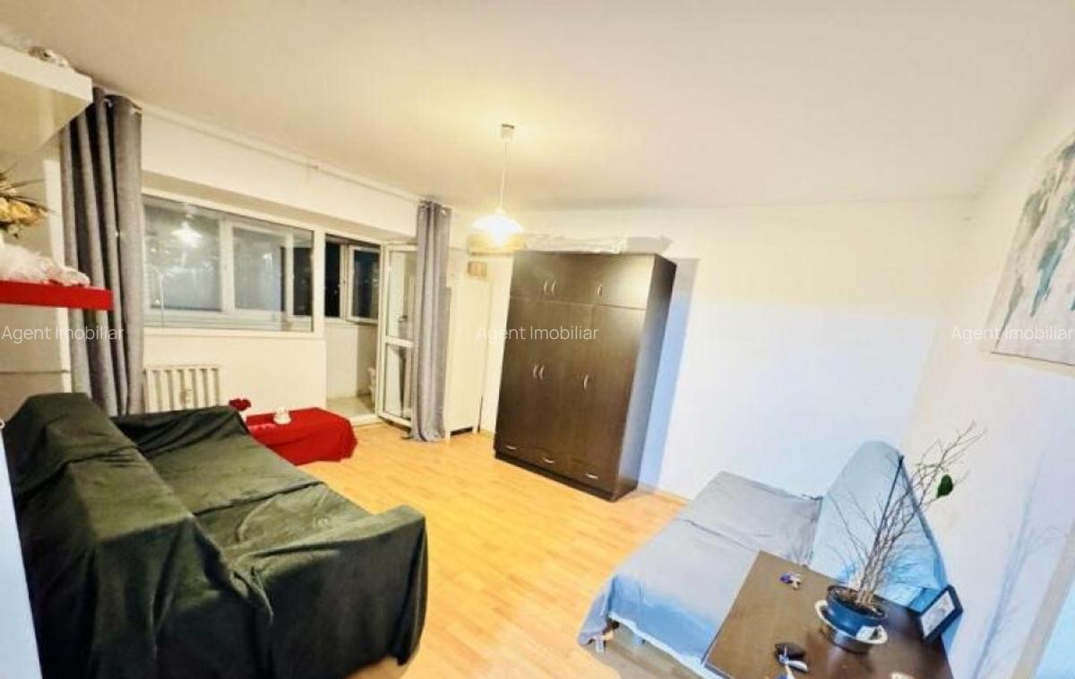 Piata sudului etaj 7 decomandat - 6