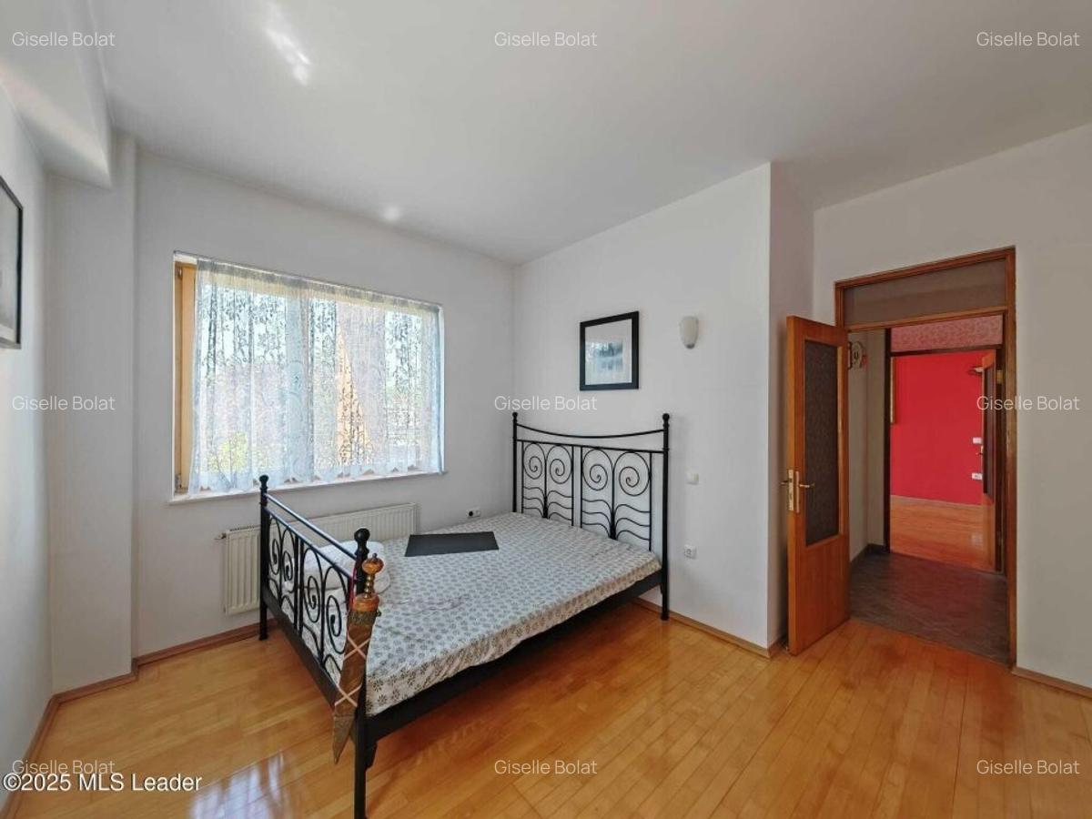 Vila Pipera - la pret de teren, 1500 mp teren, suprafata 937 mp - 16