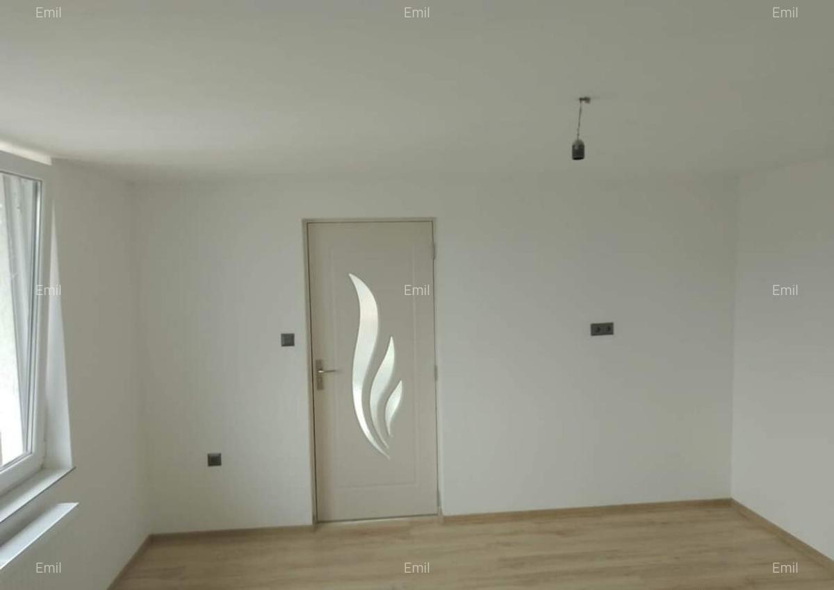 Casa Unirea formata din doua apartamente,cu doua intrari separate. - 18