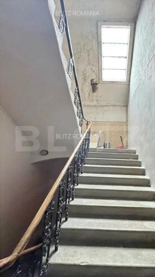 Pod spai?os, transformabil in apartamente, 285 mp, Pia?a Sfatului - 3