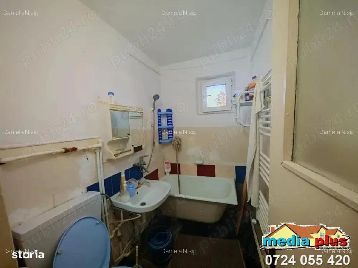 Vanzare apartament 4 camere, Micro 39 Centrala termica, hidroizola?ie, 55.000 Euro - 7