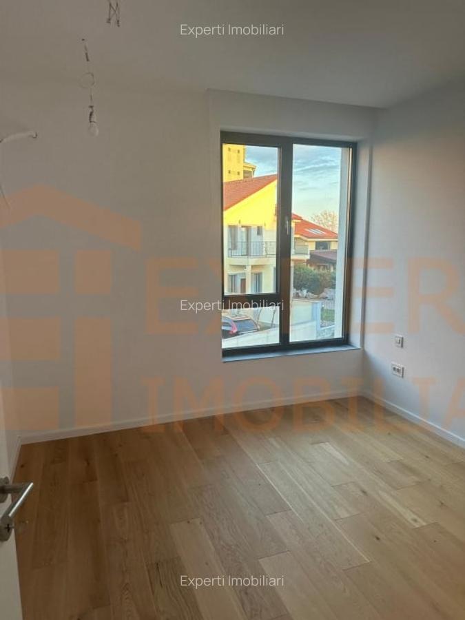 Vila deosebita de vanzare - zona Mamaia Nord pe malul lacului - 10