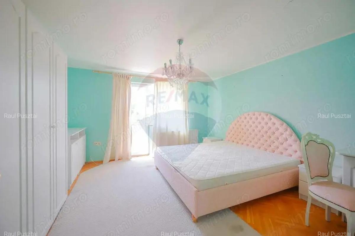 Casa cu 6 camere ?i 1000mp teren de vanzare in Sanmartin - 18