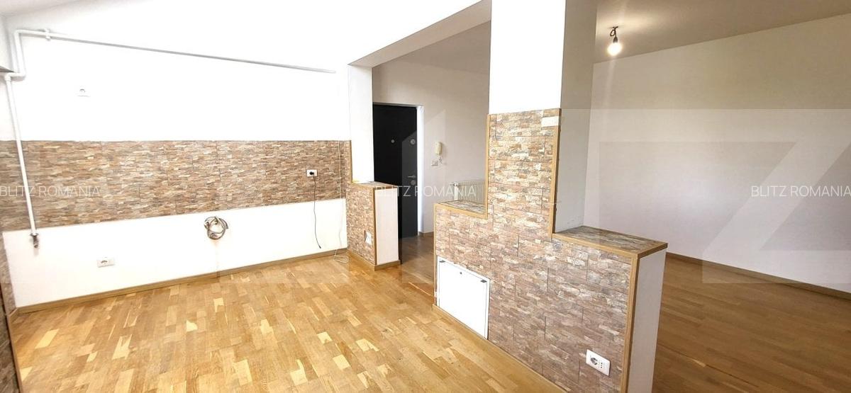 De vanzare apartament cu 3 camere foarte spatios! - 6