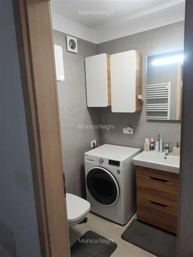 Apartament cu 2 camere decomandat în Tractorul - 5