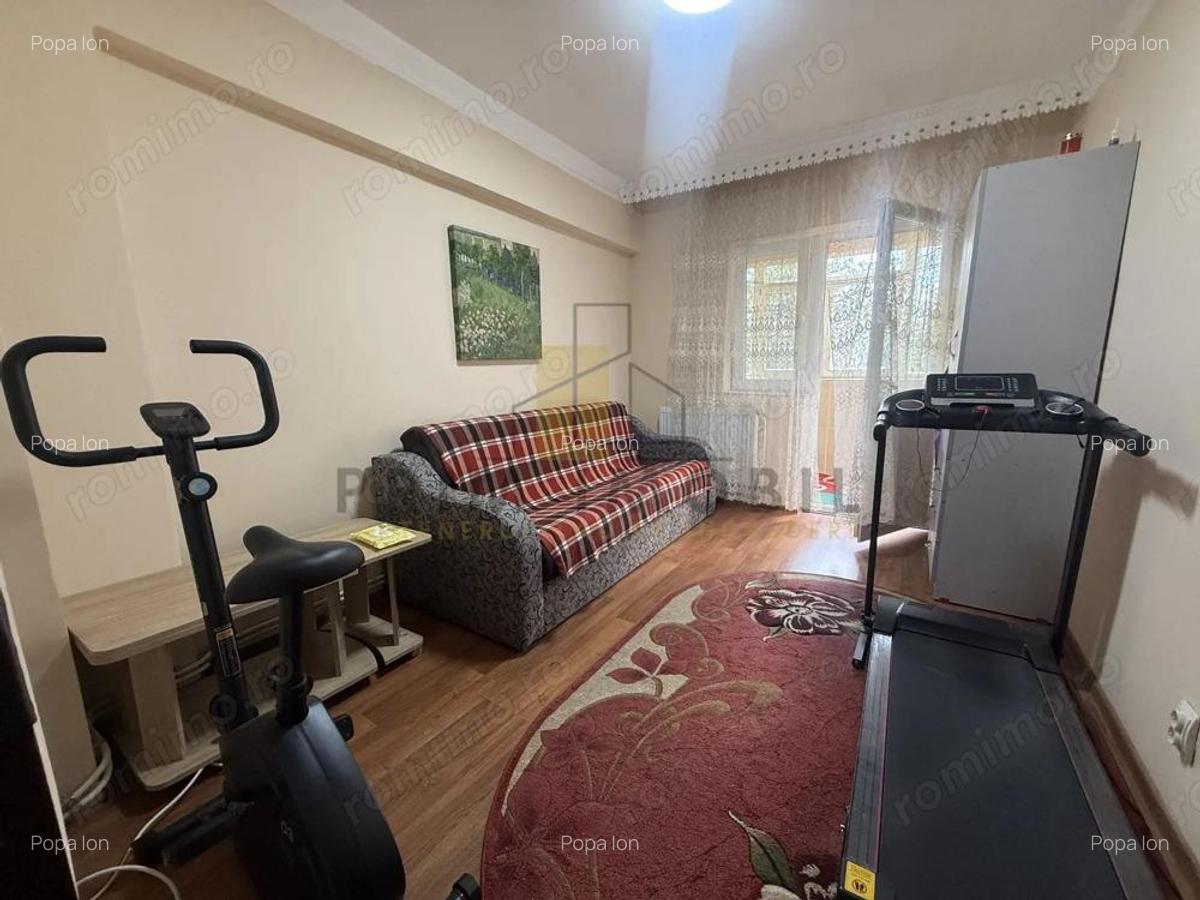 4 camere Decomandat Dacia, etaj intermediar, 1980 - 7 4 camere Decomandat Dacia, etaj intermediar, 1980 - 7