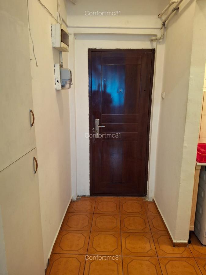 Metrou Gara de Nord langa bloc, centrala termica, etaj 1/5. - 12 Metrou Gara de Nord langa bloc, centrala termica, etaj 1/5. - 12