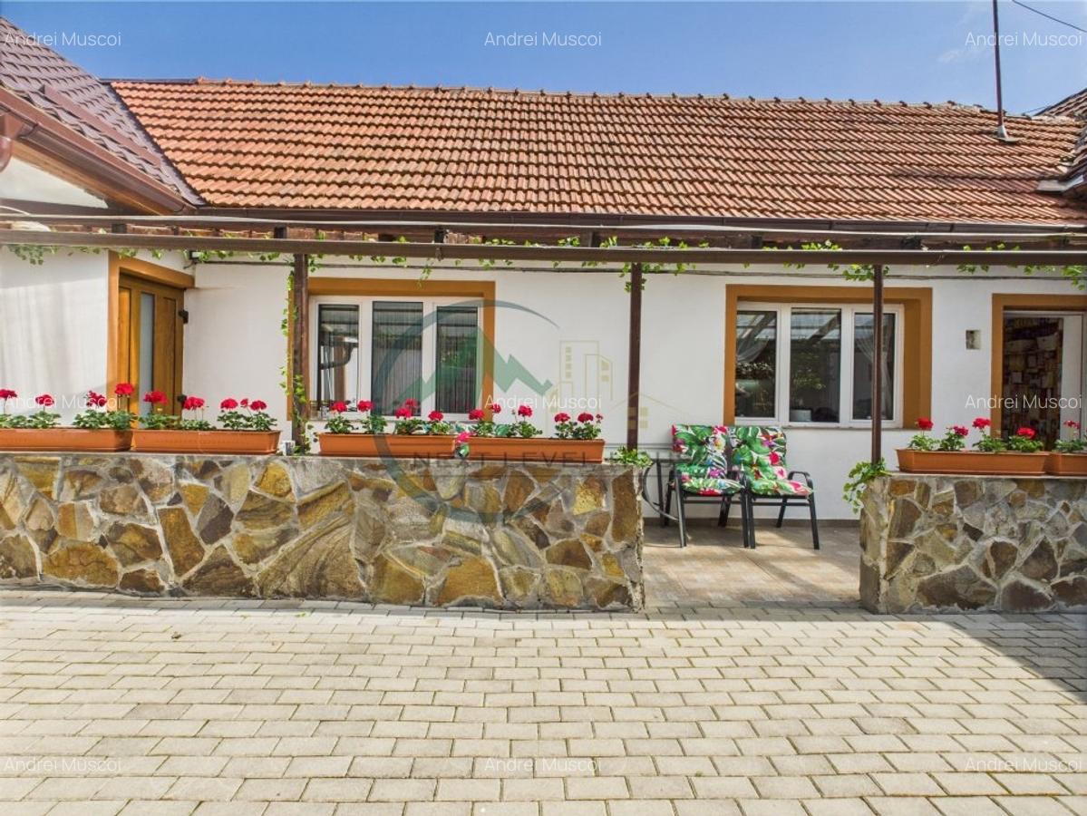 Casa Schei cu 4 camere 800 m de Piata Unirii - 2