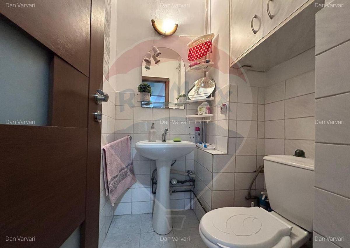 Apartament 3 camere in zona Central (zona OMV) Salonta - 9
