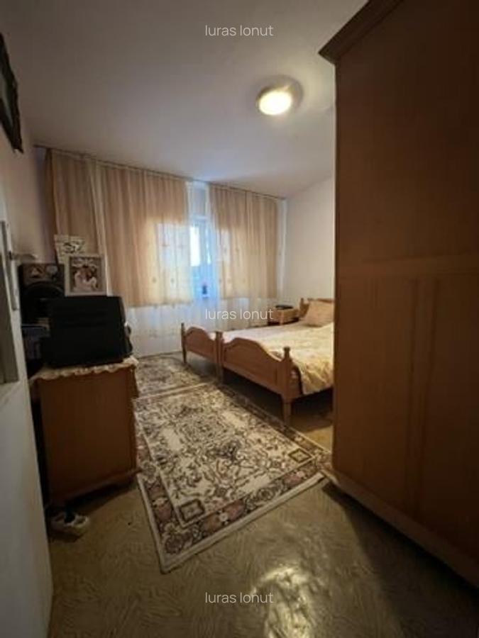Apartament cu 3 camere decomandat în Iosia - 3