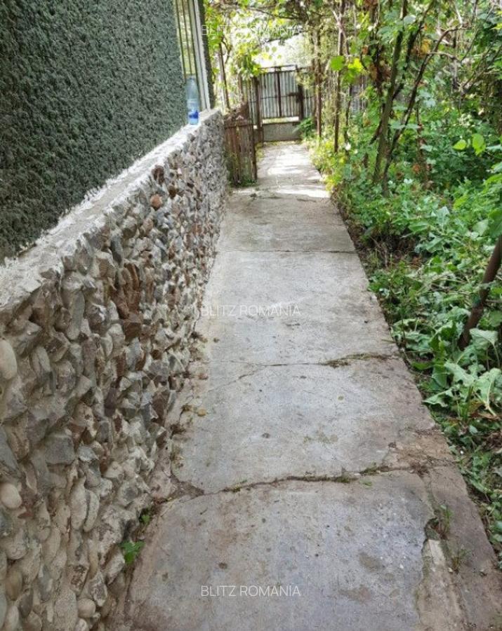 Casa la tara de vanzare in Sitaru, teren de 675 mp, suprafa - 2