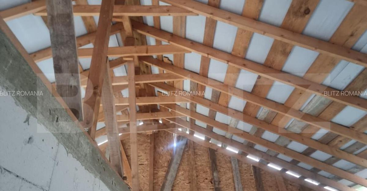 CASA LA ROSU CU TEREN - 16