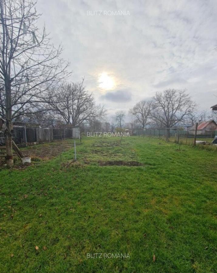 Teren intravilan, 1100 mp, zona de case, in apropiere de cen - 1