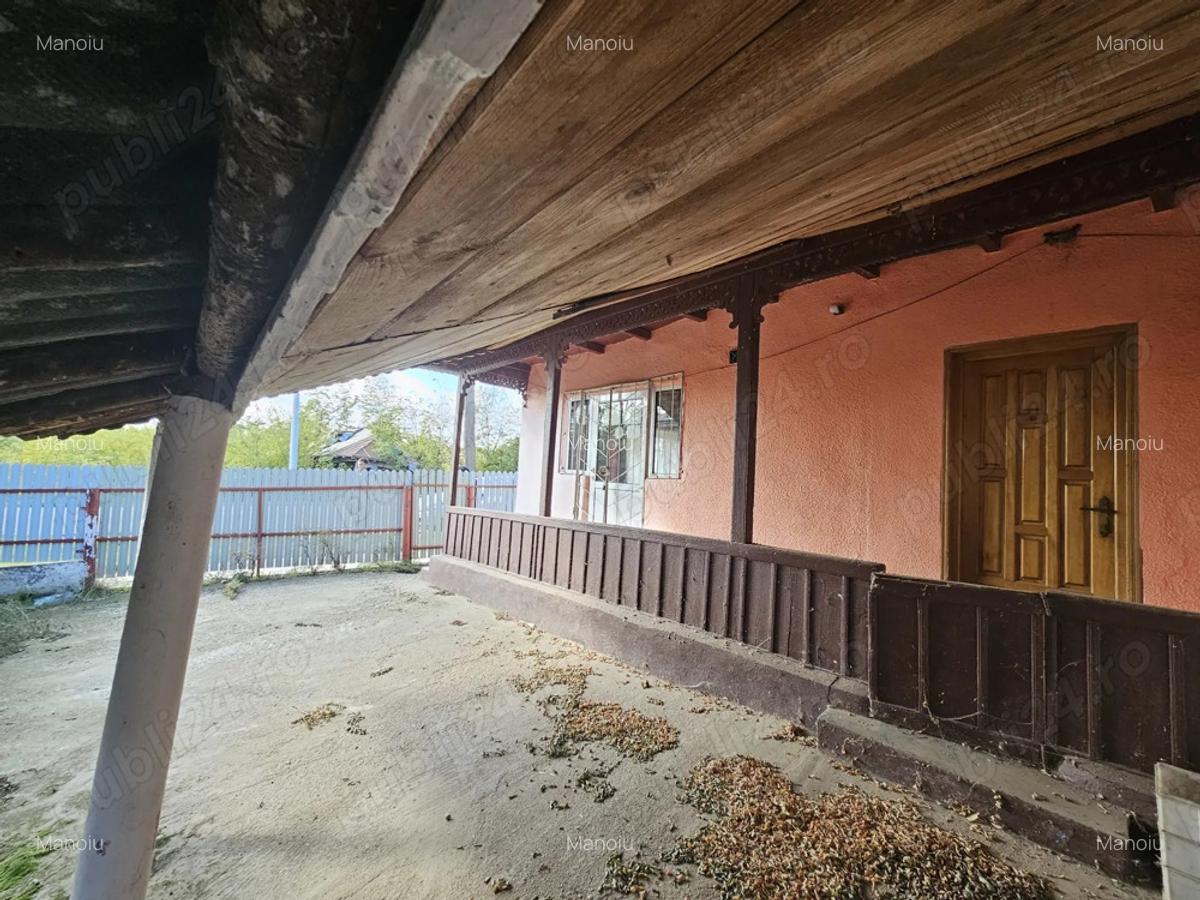 Casa batraneasca de vanzare - 2