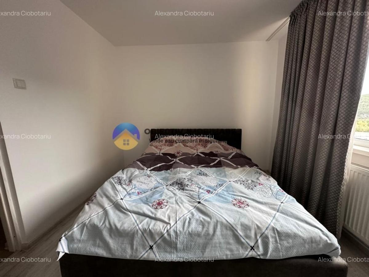 Apartament de inchiriat - 4 camere/ zona Scoala Nr.2 - 6