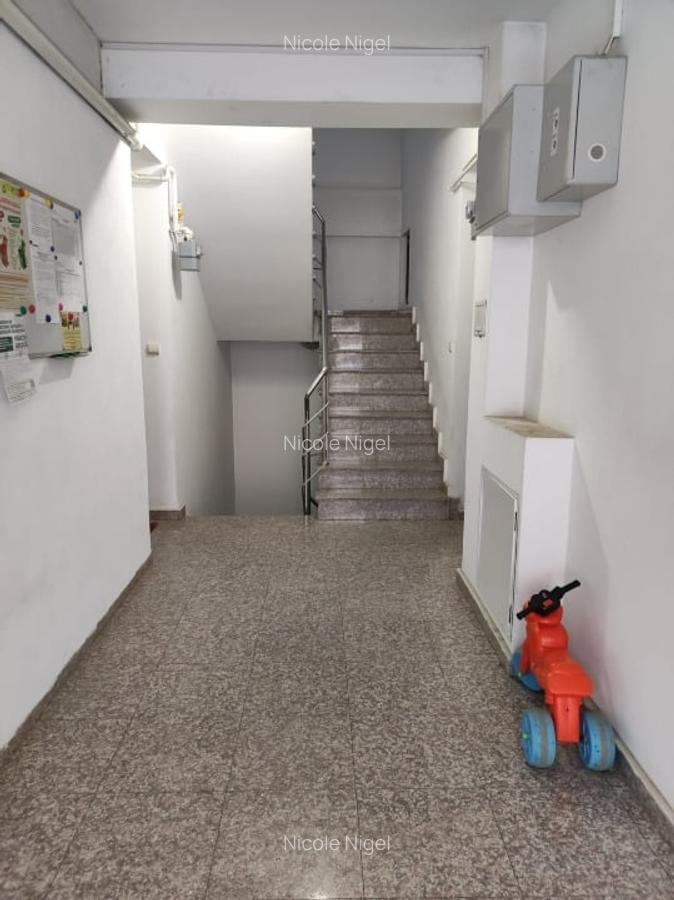 Apartament cu 3 camere decomandat în Dămăroaia - 10