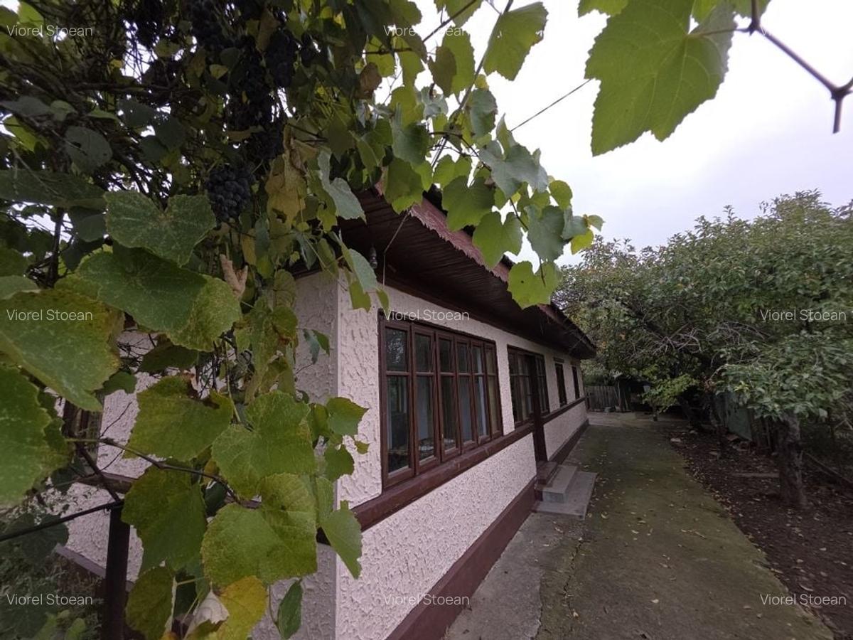 Casa parter comuna Nuci-Micsunesti-Ilfov- 30 minute capitala - 6