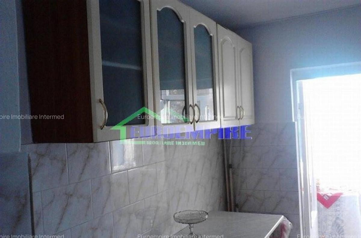 Apartament 2 camere de vanzare zona KM 5, CENTRALA GAZ - 3