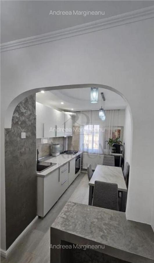SEMICENTRAL - 2 Camere - Centrala proprie - Garaj - Etaj int - 5