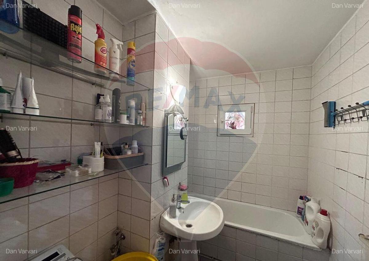 Apartament 3 camere in zona Central (zona OMV) Salonta - 8