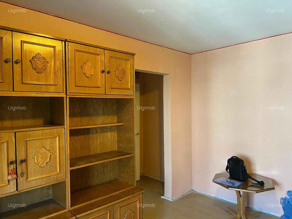 2 camere Salaj -Ferentari , str Livezilor - 8