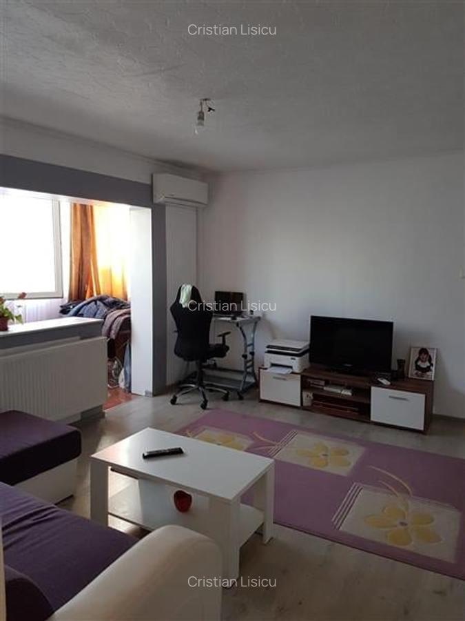 Apartament 3 camere,etaj 2, semidecomandat, renovat, zona ?mbovi?a - 6