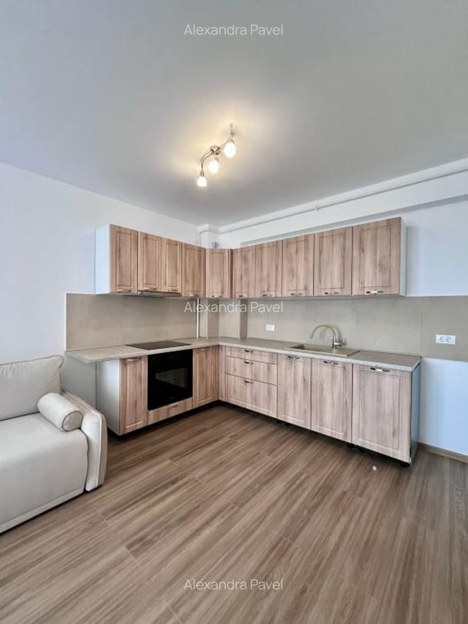 Studio modern in Tractorul - 2