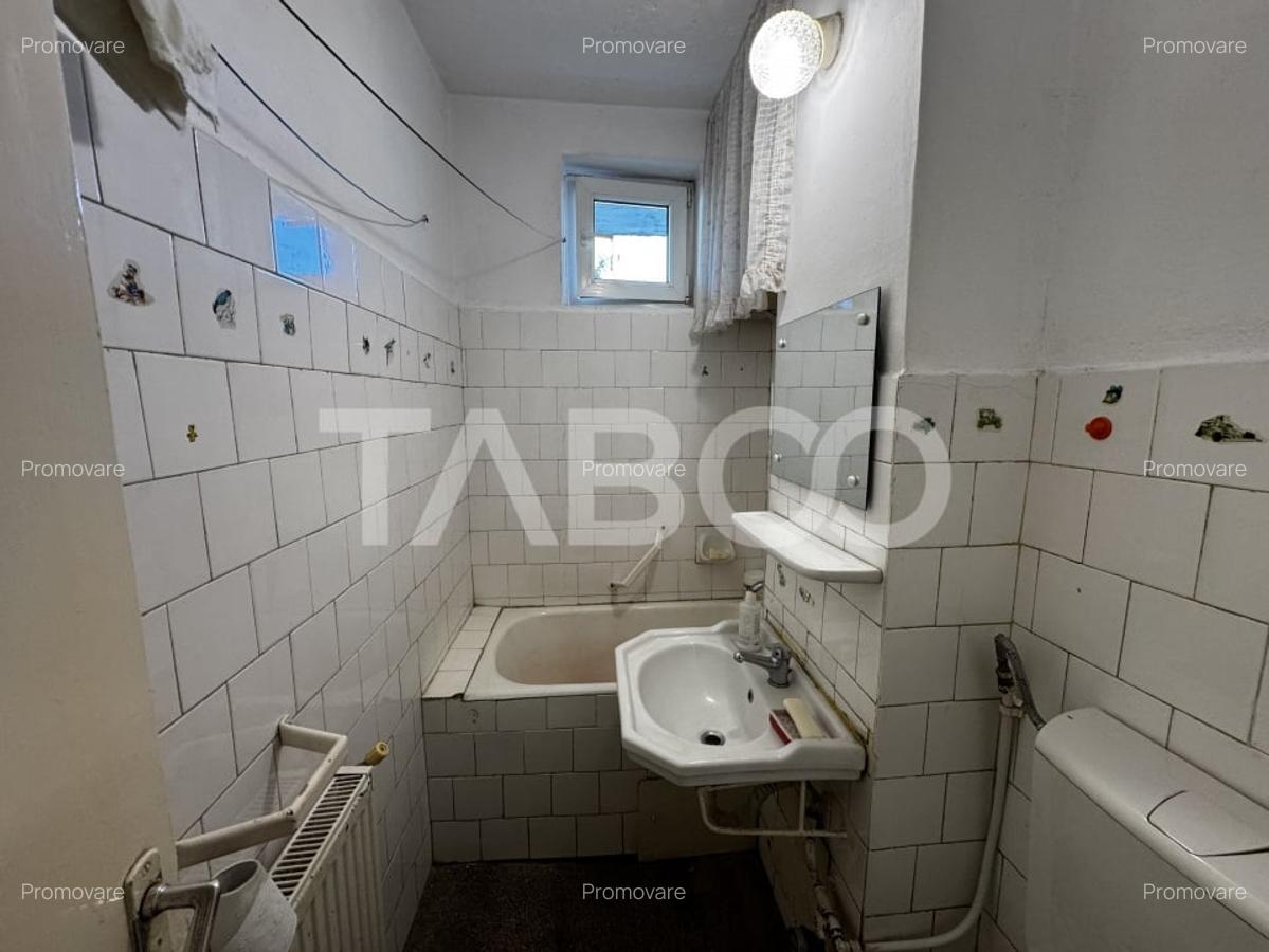 Apartament cu 3 camere si balcon etaj 3 Mihai Viteazu Sibiu - 5 Apartament cu 3 camere si balcon etaj 3 Mihai Viteazu Sibiu - 5