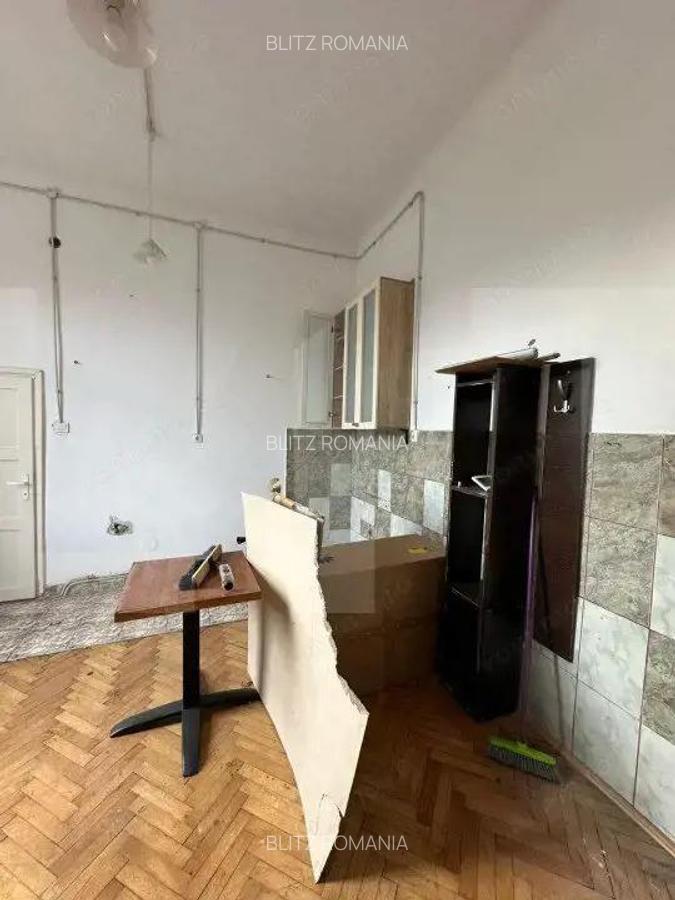 Spatiu comercial 120 mp, 4 parcari, zona strazii Paris - 2