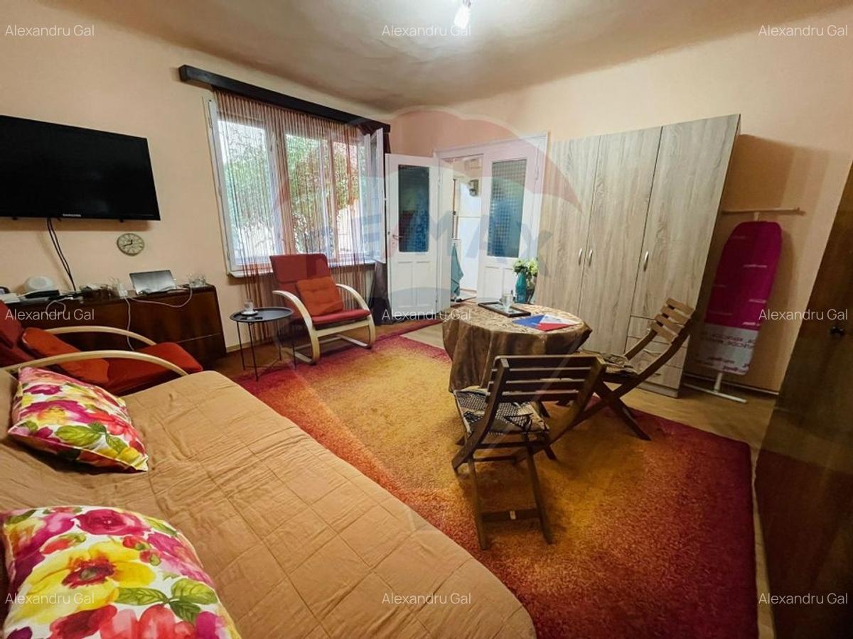 Casa de 35 mp, renovabila, intr-o zona centrala din Turda - 1