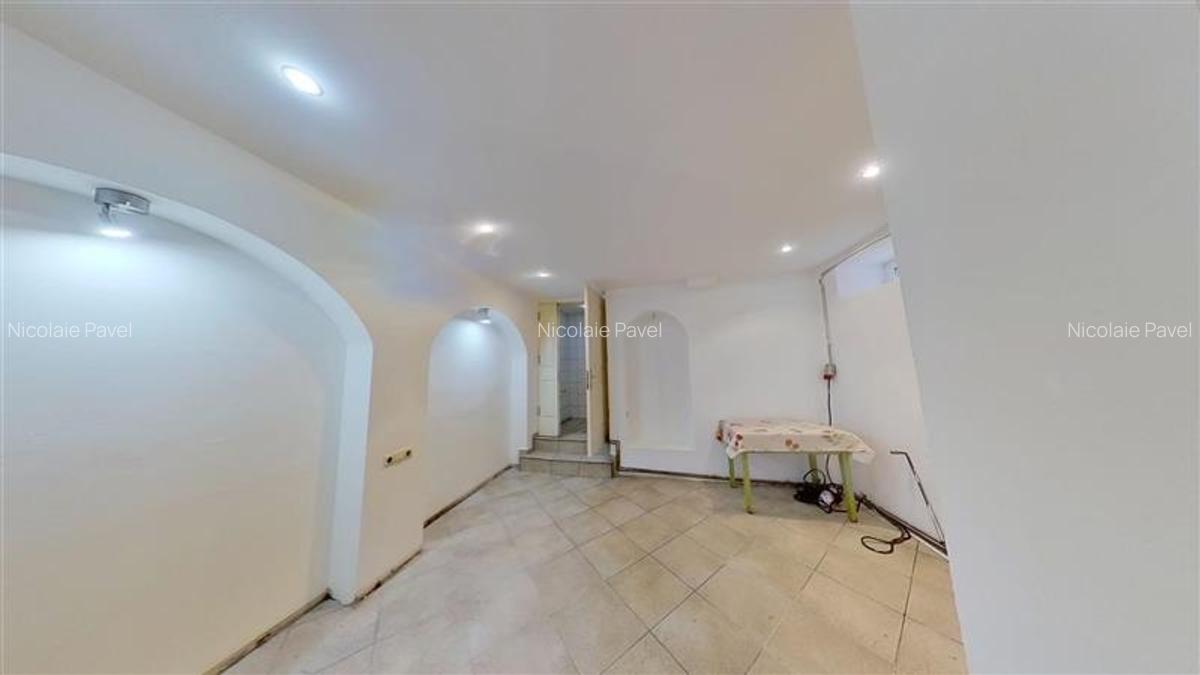 Spațiu comercial, 44 mp în Central - 6