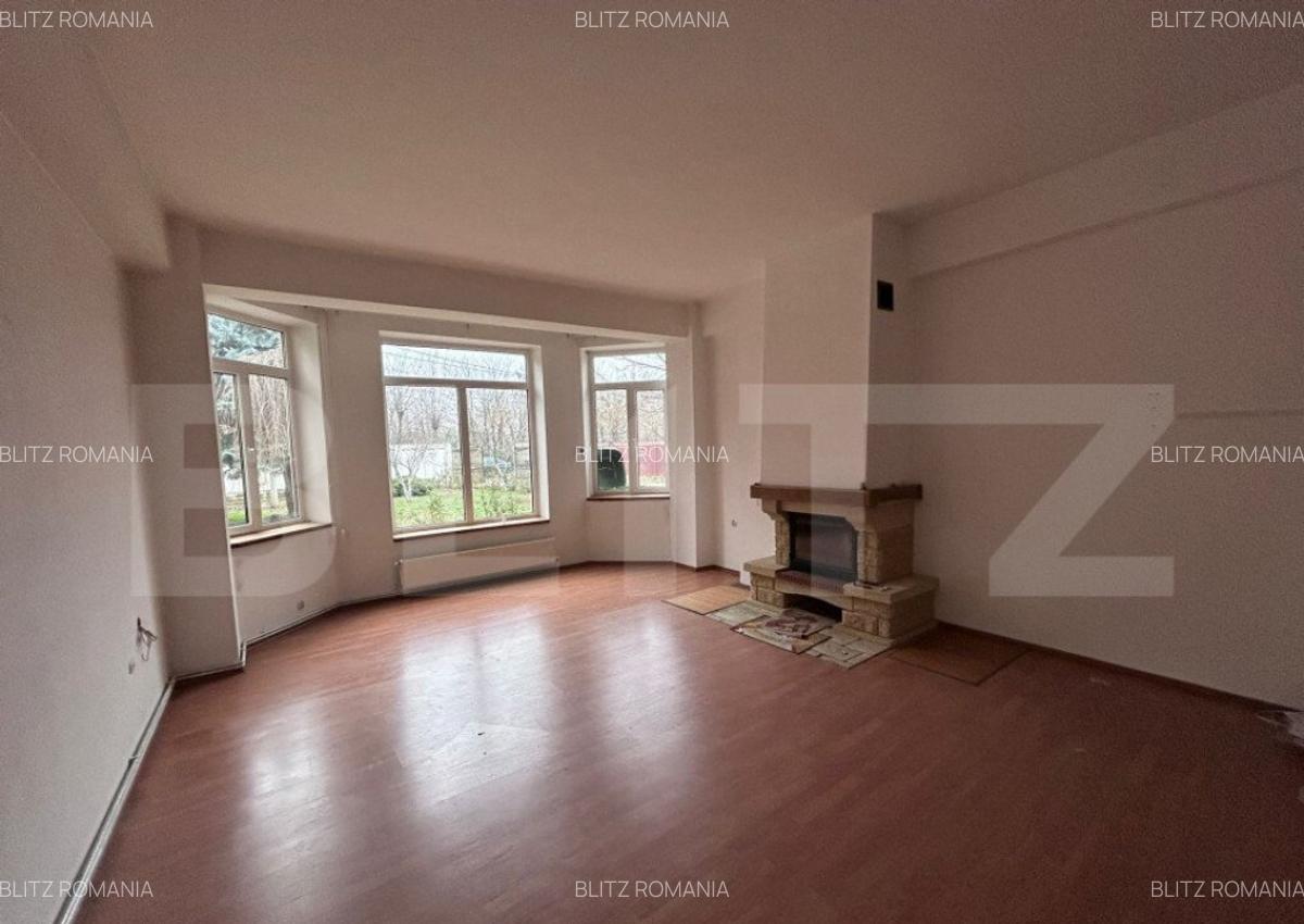 Casa cu 7 camere, 4 bai, 330 mp, 900 mp curte, zona Ford - 1