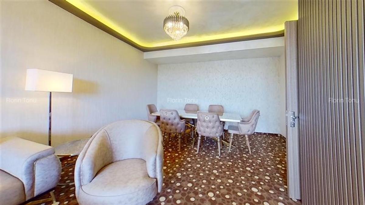 Lux Class, parcare, vedere panoramica zona Coresi, Tractorul Brasov - 13