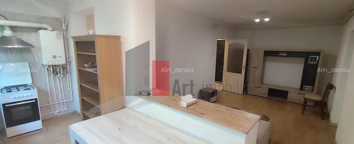 Apartament de vanzare cu 2 camere in zona Pajura. - 2