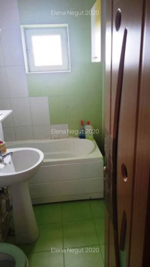 Apartament cu 2 camere, decomandat, cartier Micro 5 - 4