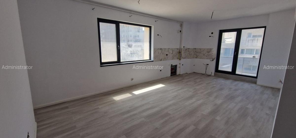 Faleza Nord apartament cu 3 camere, vedere la mare. - 1