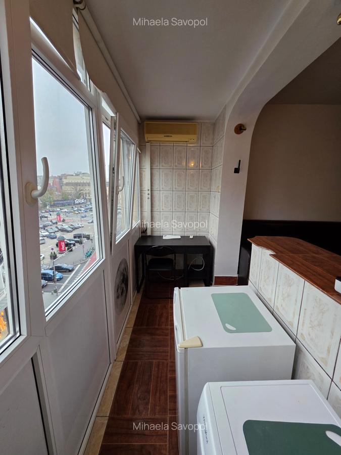 Garsoniera Sala Palatului - Hilton etajul 5 mobilata utilata bloc 1960 - 13