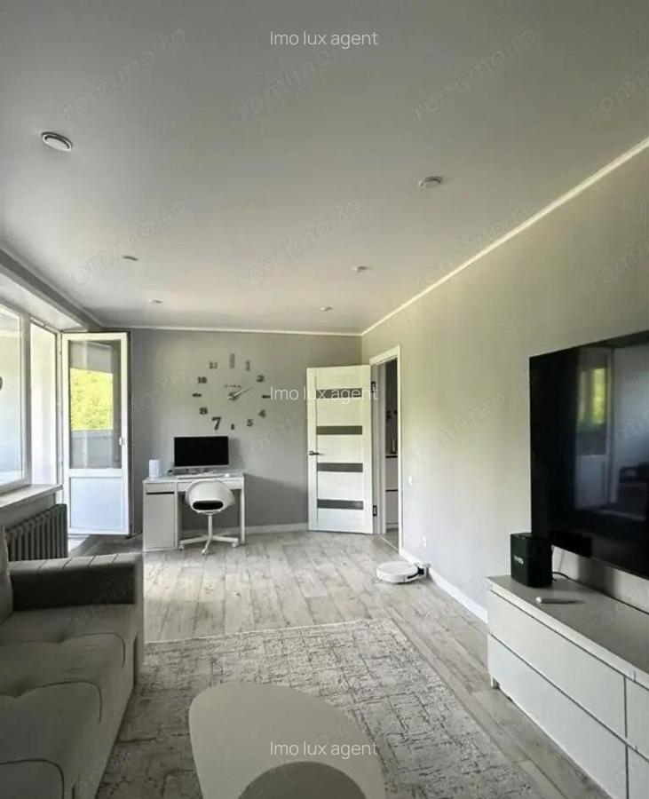 Apartament cu 2 camere in zona Izvor - 2