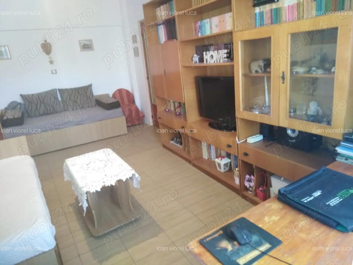 Inchiriez apartament 2 camere, sector 4 - 1 Inchiriez apartament 2 camere, sector 4 - 1