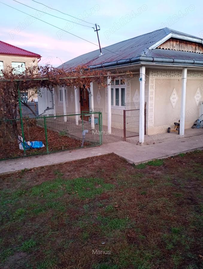 Casa batraneasca de vanzare - 2 Casa batraneasca de vanzare - 2