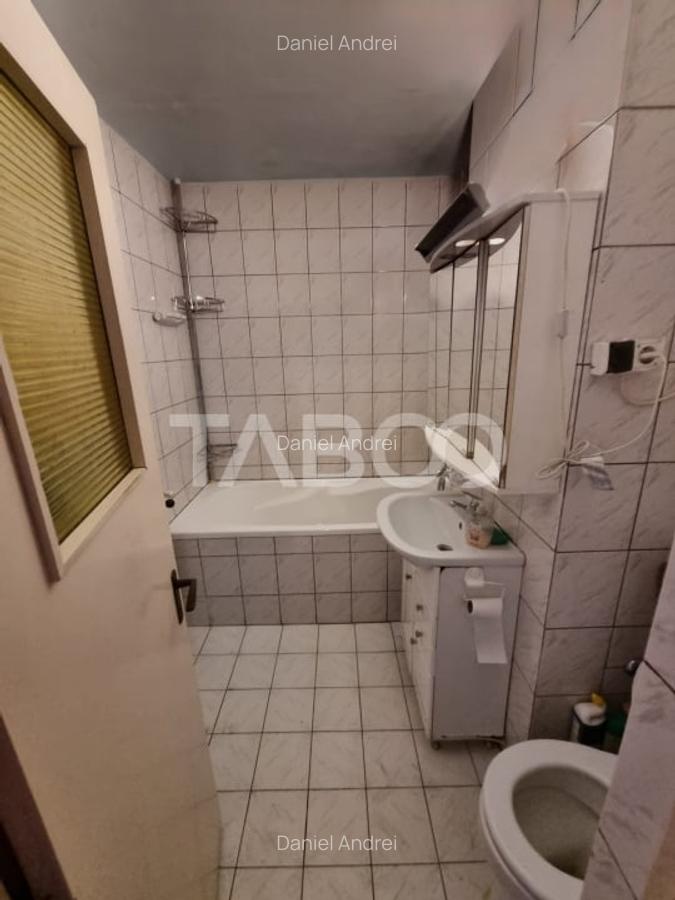 Apartament 4 camere de vanzare decomandat 90mp zona Central Sibiu - 8