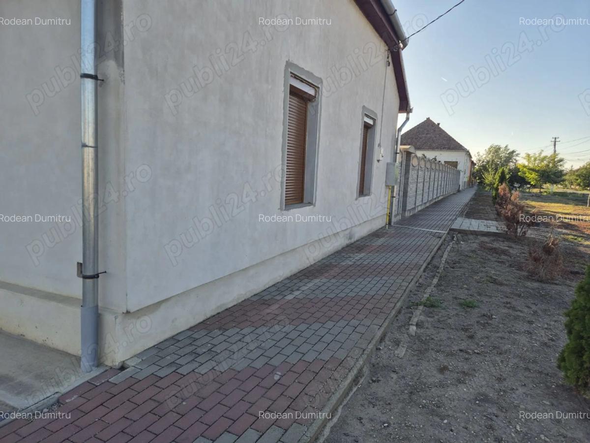 Casa cu teren generos de vanzare, Varia?, jud.Timi? - 2