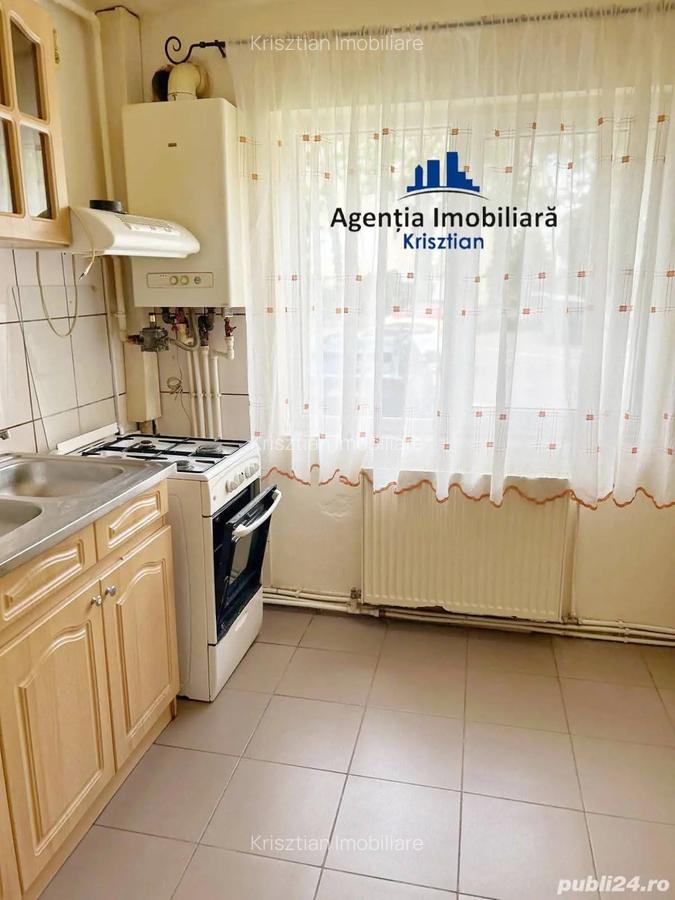 Apartament cu 2 camere de vanzare - Zona Micro 16 - 3