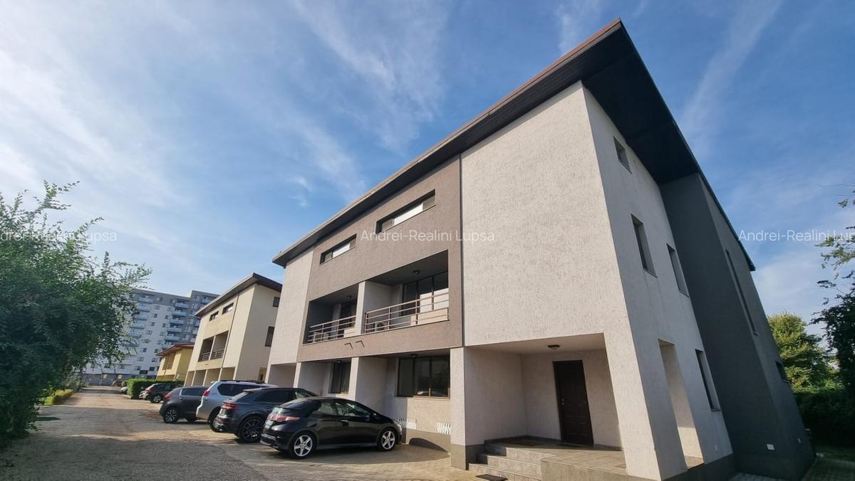 Vila 5 camere | Pipera rezidential | Curte 200 mp | 4 parcari - 1