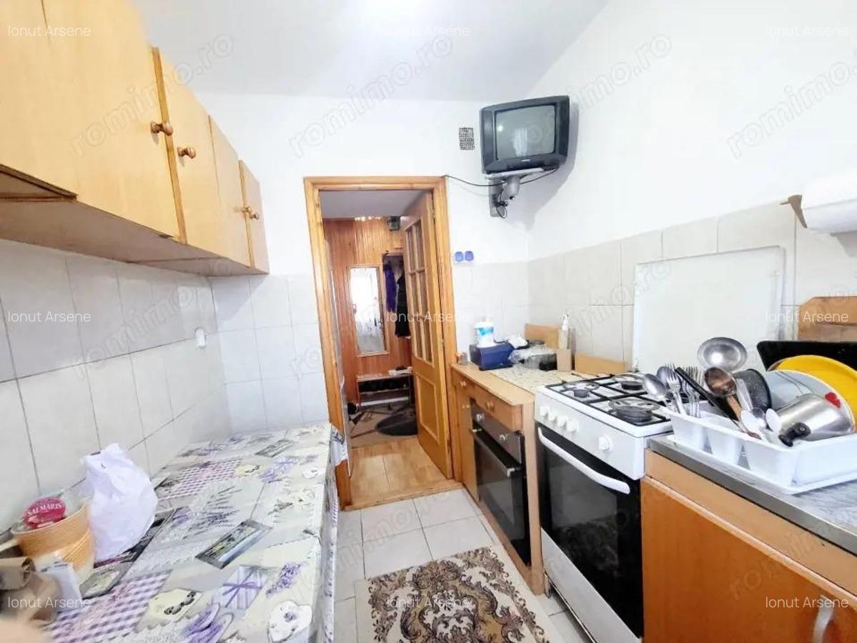 Milcov - Apartament 3 cam semidecomandat, etaj 3/4, mobilat - 11