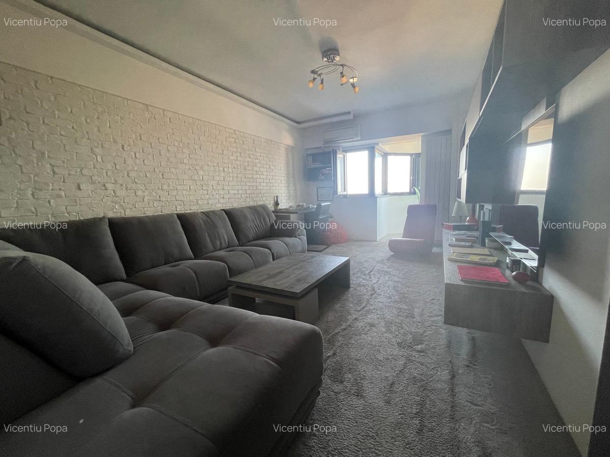 Capitol- bl. Capitol ap.3cam dec et 10 din 12 vedere la mare din toate camerele - 3