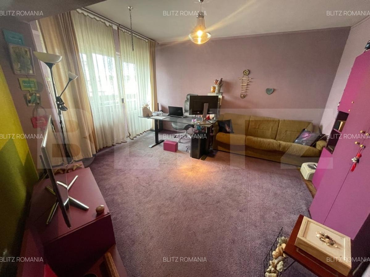 Apartament de vanzare, cu 3 camere, decomandat, 87 mp, zona Gara - 1