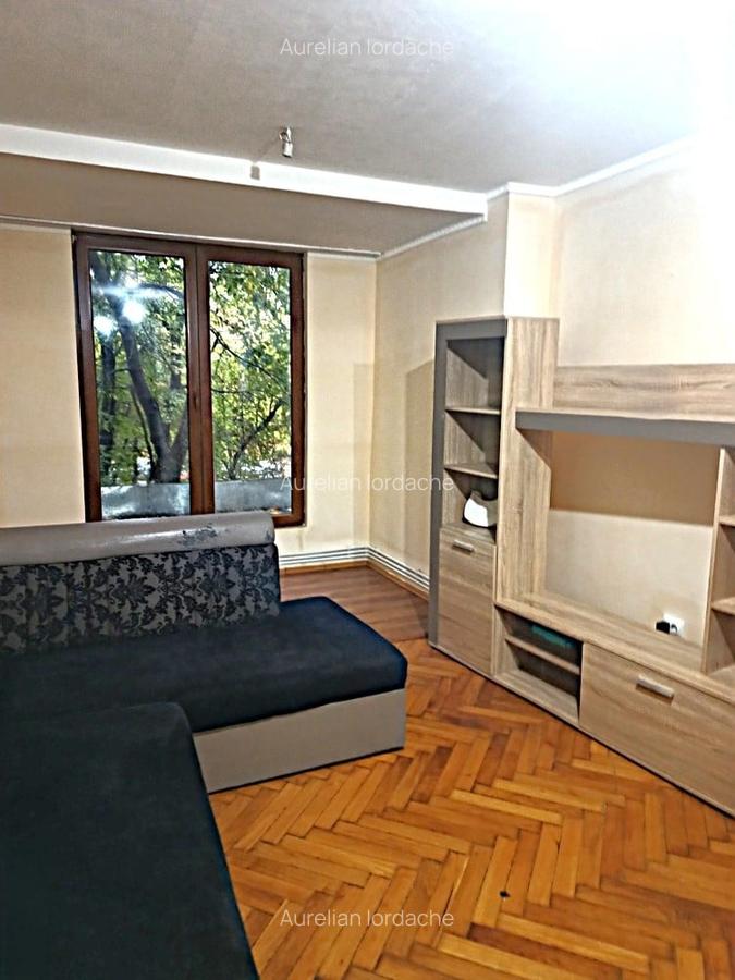 73.000 euro negociabil, Apartament  3 camere, etaj 1, Tiglina1 - 1